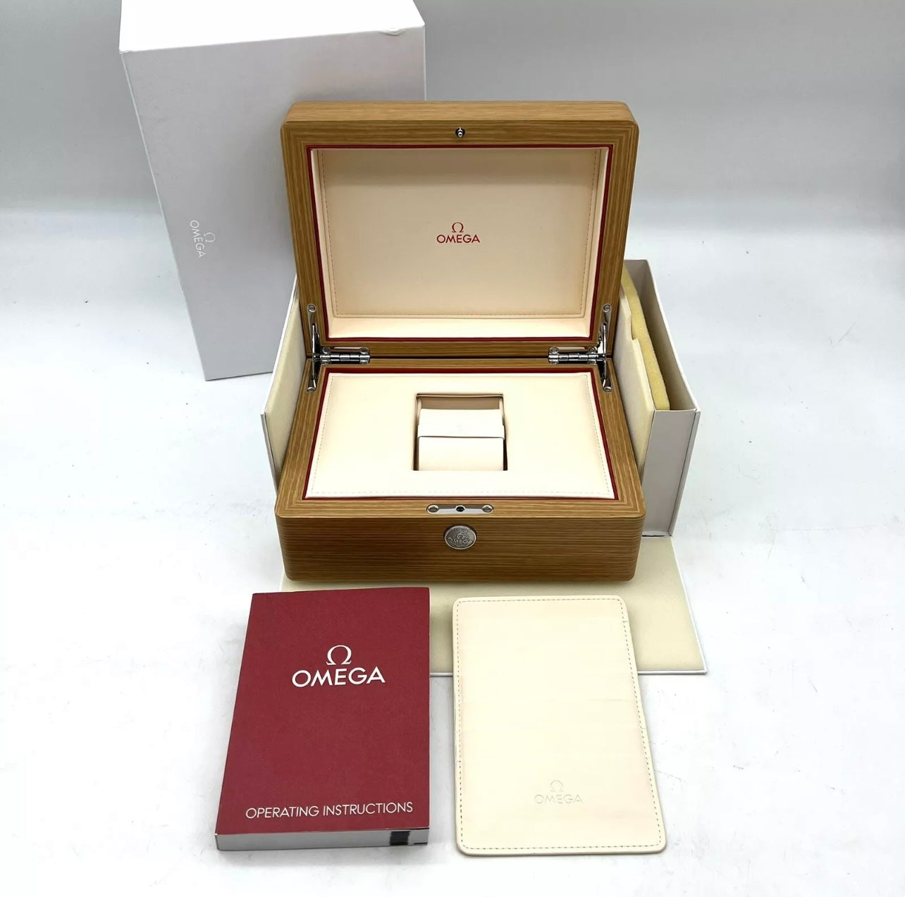 Box Omega in legno