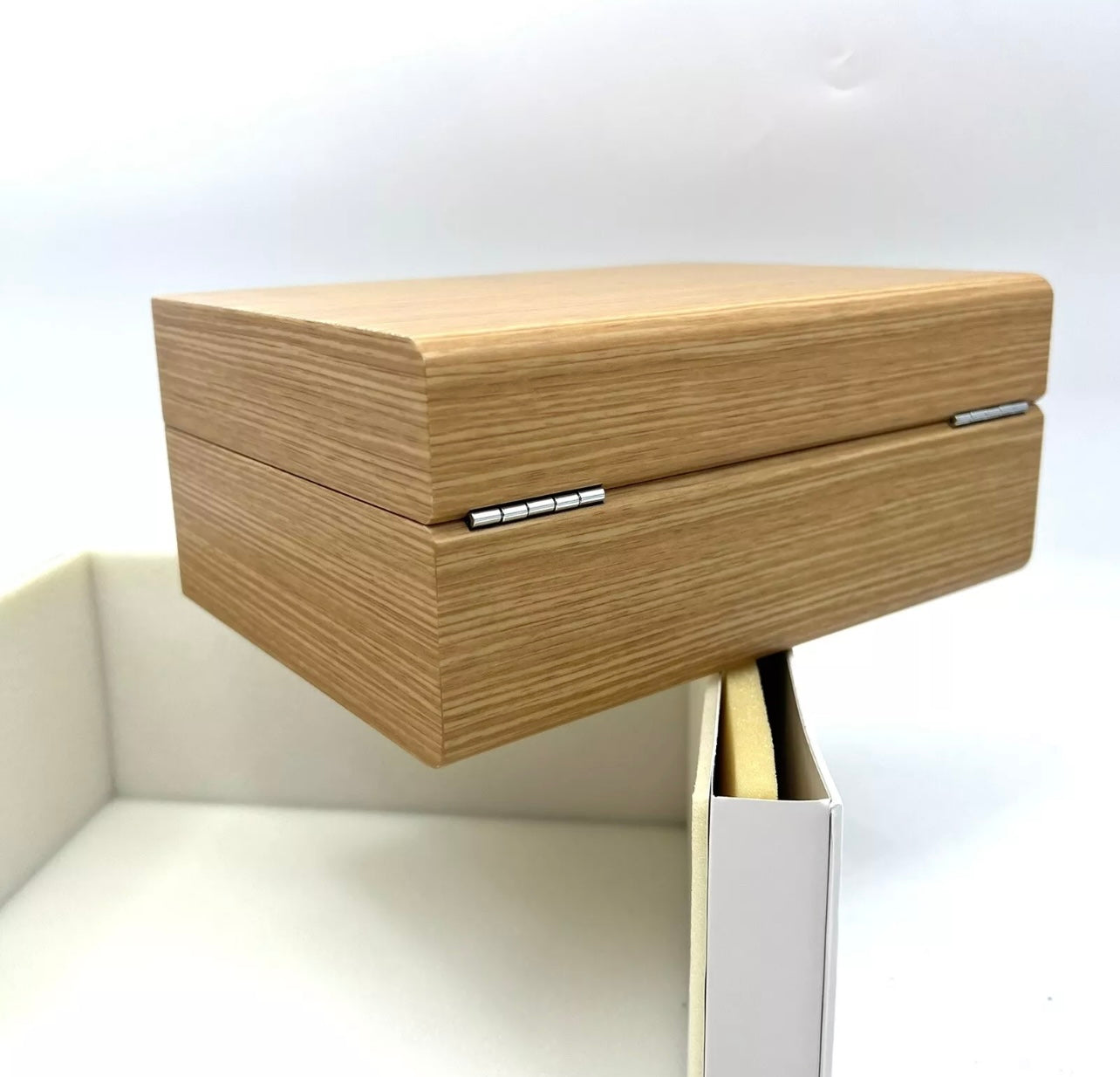 Box Omega in legno