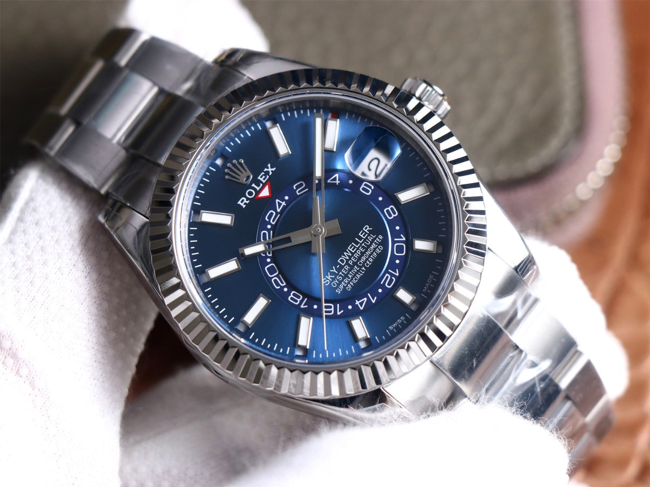 SKY-DWELLER
